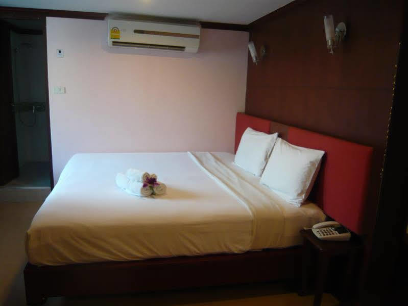 Sky Inn 2 Bangkok Exterior foto